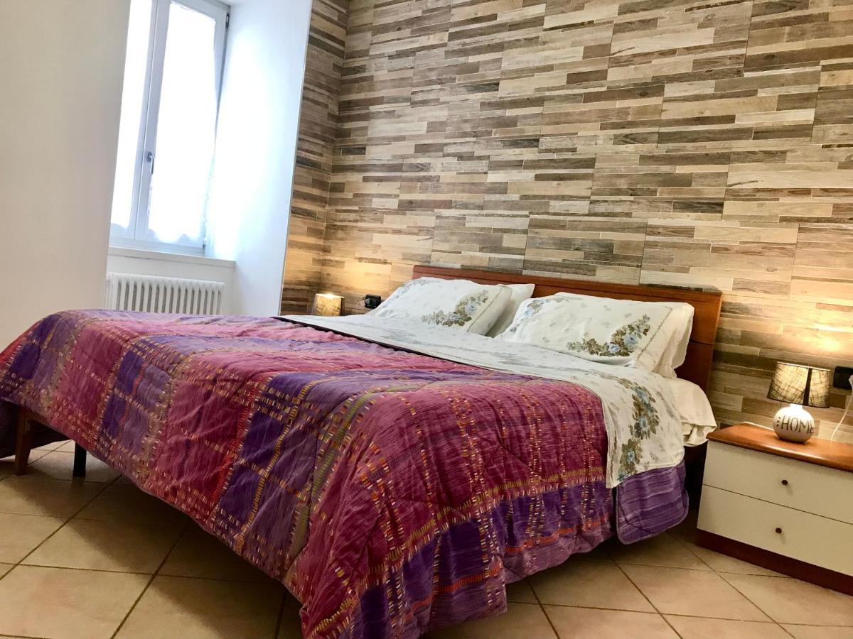 Casa Rosella Apartment เบซเซ็กกา ภายนอก รูปภาพ