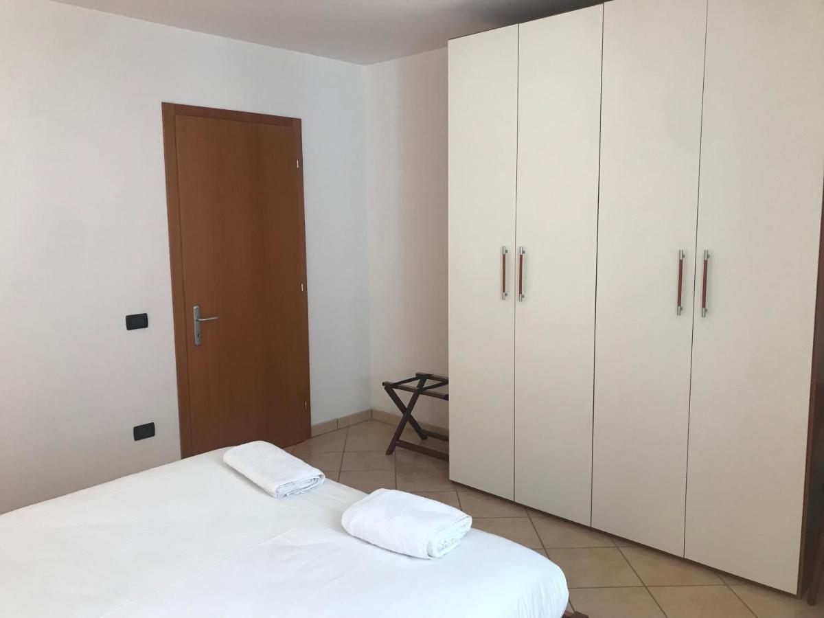 Casa Rosella Apartment เบซเซ็กกา ภายนอก รูปภาพ