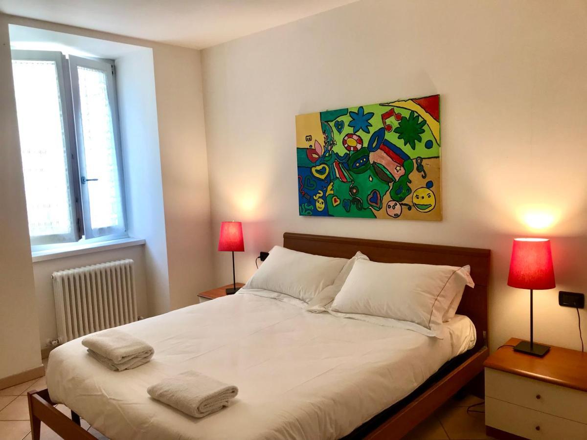 Casa Rosella Apartment เบซเซ็กกา ภายนอก รูปภาพ