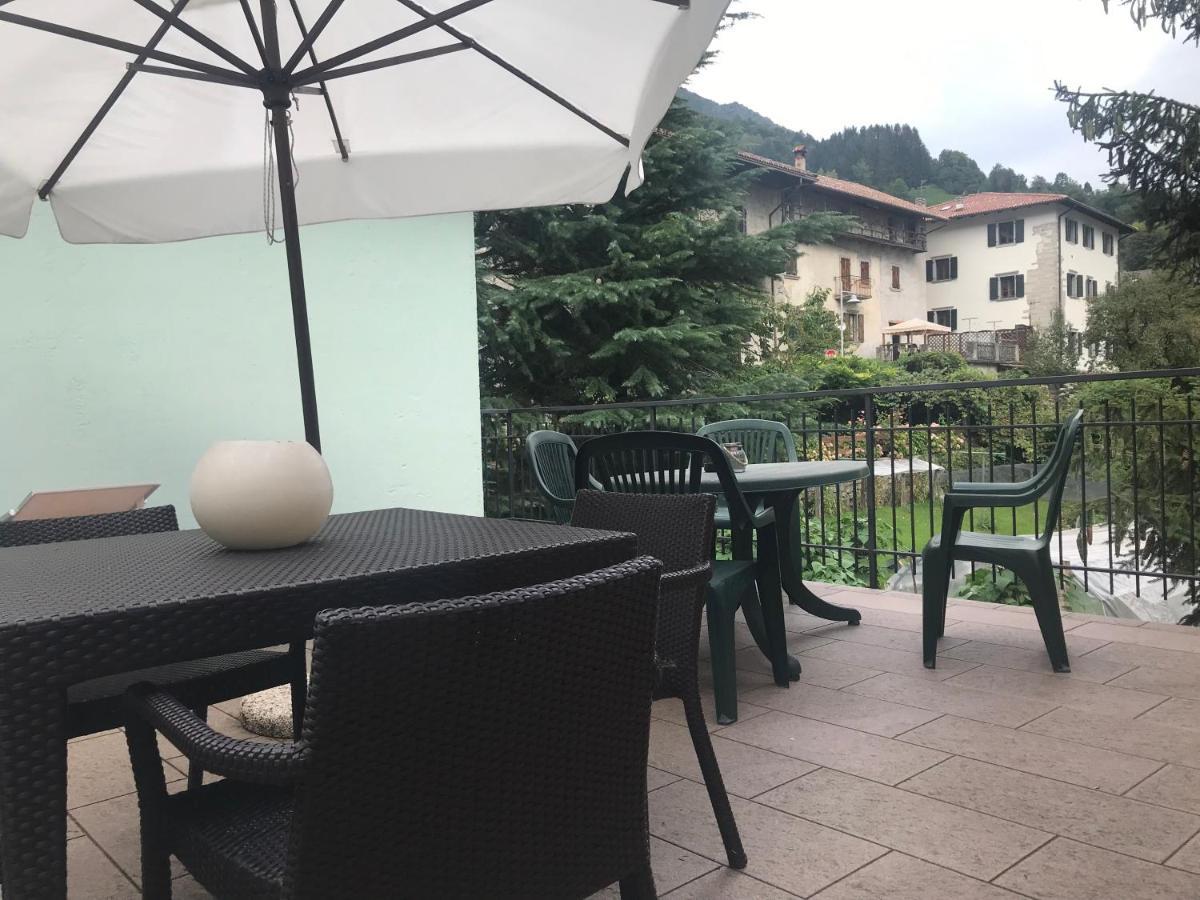Casa Rosella Apartment เบซเซ็กกา ภายนอก รูปภาพ
