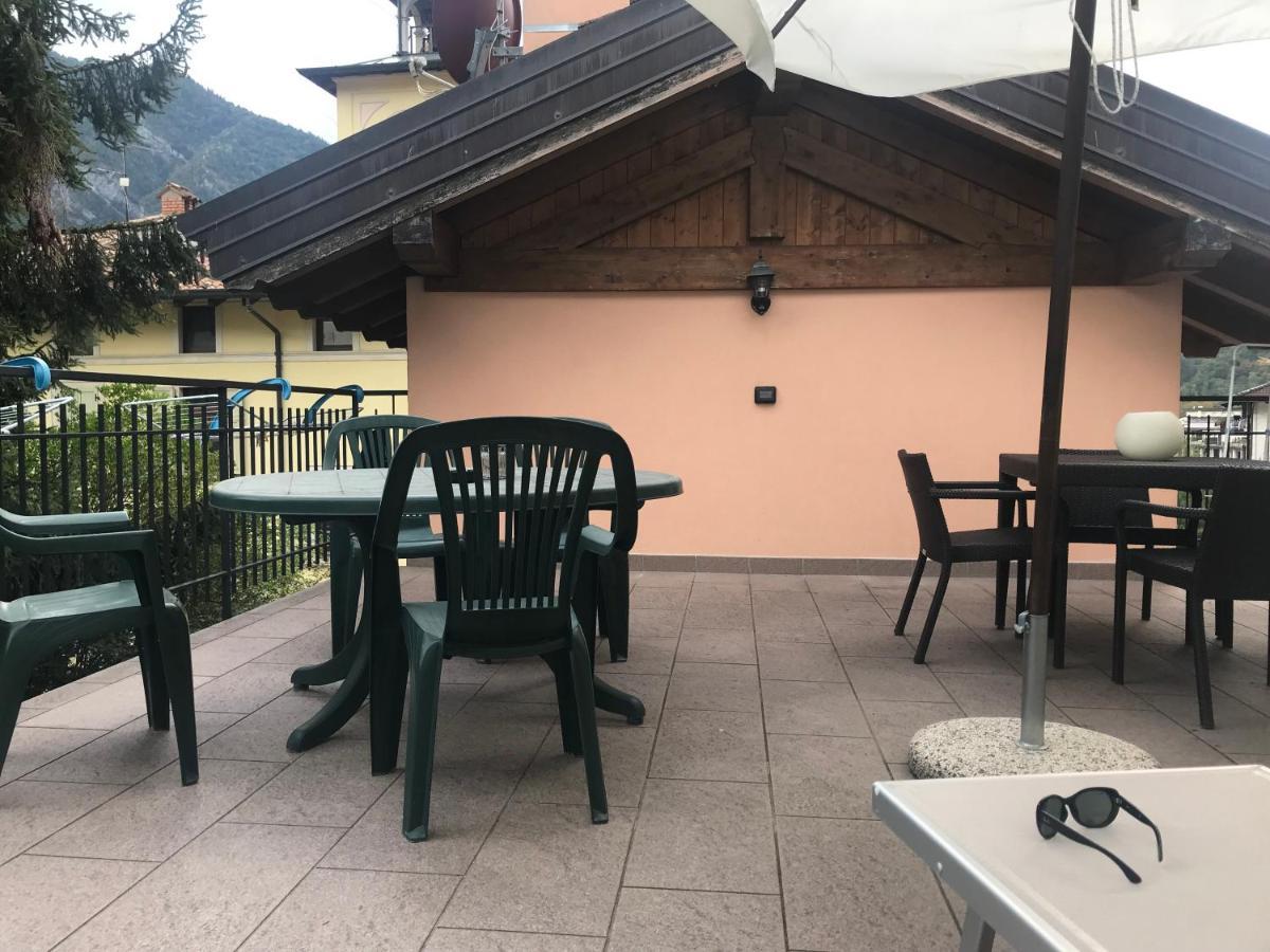 Casa Rosella Apartment เบซเซ็กกา ภายนอก รูปภาพ
