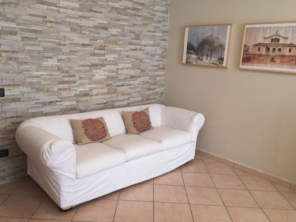 Casa Rosella Apartment เบซเซ็กกา ภายนอก รูปภาพ