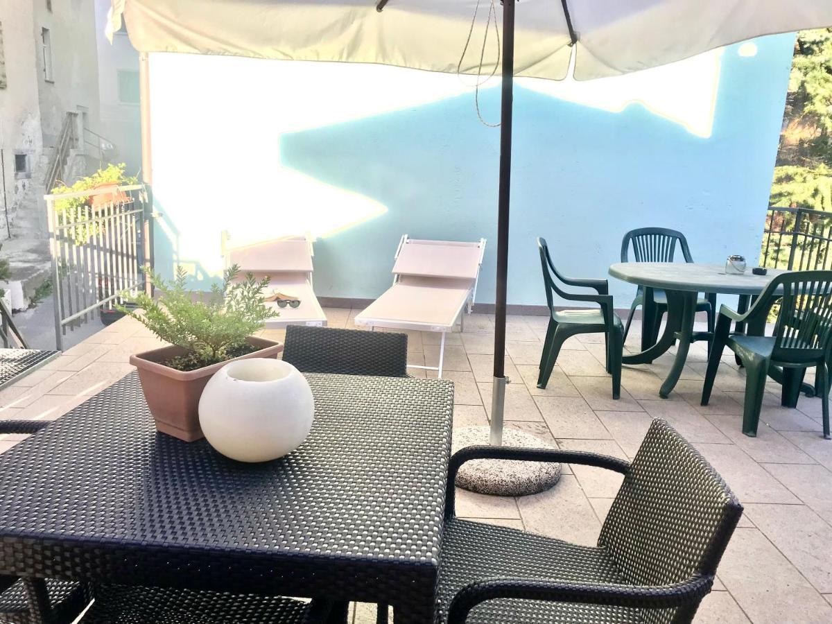 Casa Rosella Apartment เบซเซ็กกา ภายนอก รูปภาพ
