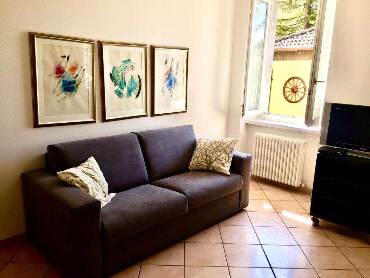 Casa Rosella Apartment เบซเซ็กกา ภายนอก รูปภาพ