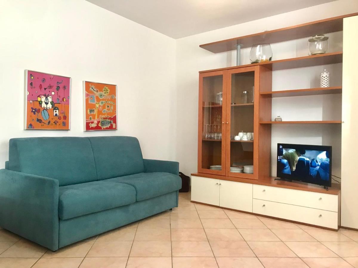 Casa Rosella Apartment เบซเซ็กกา ภายนอก รูปภาพ