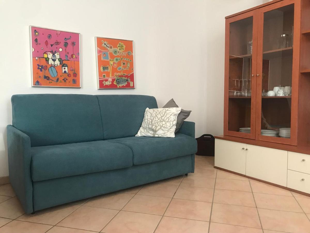 Casa Rosella Apartment เบซเซ็กกา ภายนอก รูปภาพ