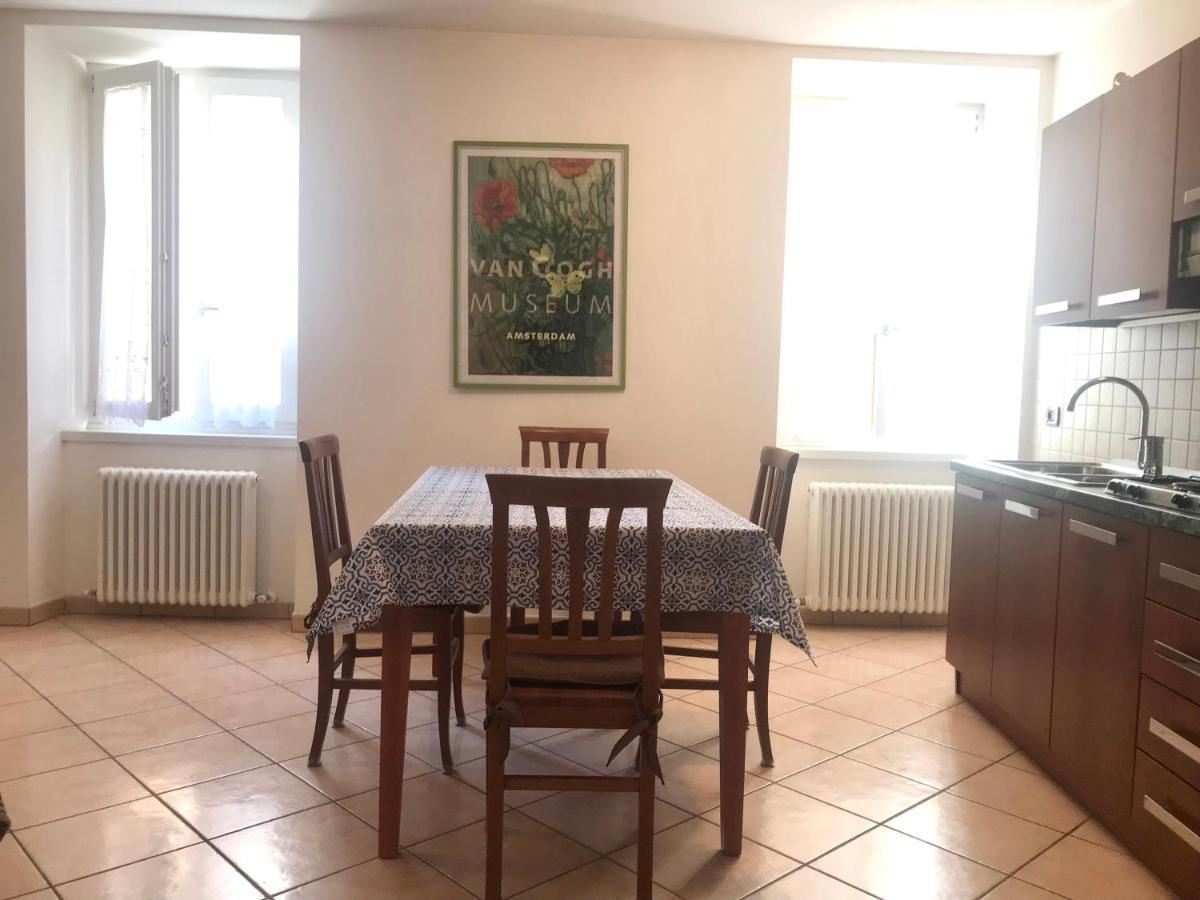 Casa Rosella Apartment เบซเซ็กกา ภายนอก รูปภาพ