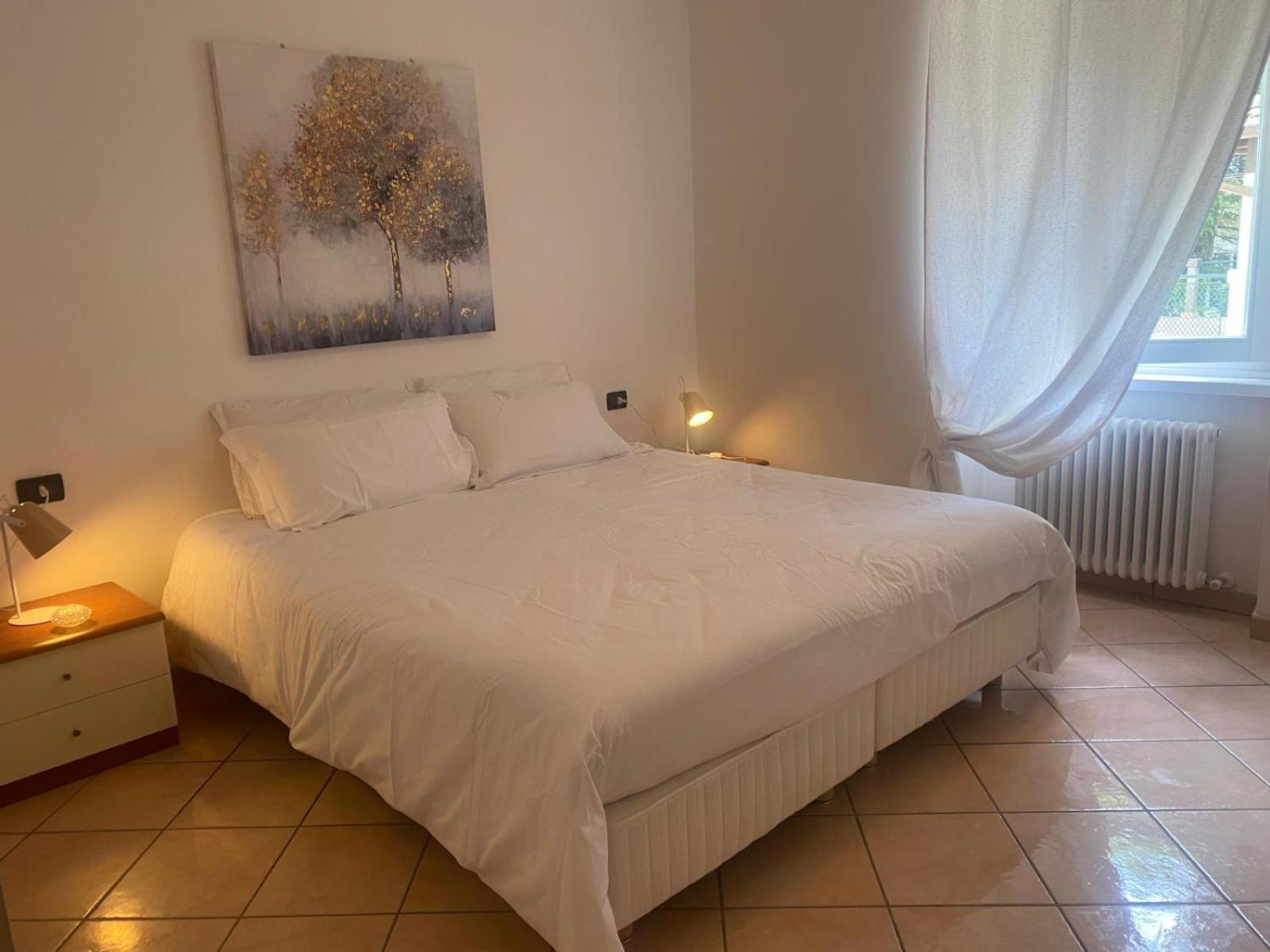 Casa Rosella Apartment เบซเซ็กกา ภายนอก รูปภาพ